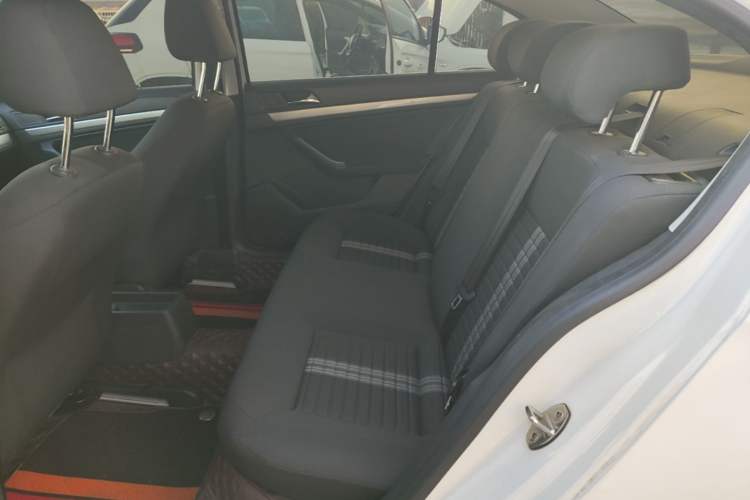 Used Volkswagen Lavida 2019 Lavida Start 1.5L Manual Fashion Edition China VI Standard Left Rear Seat