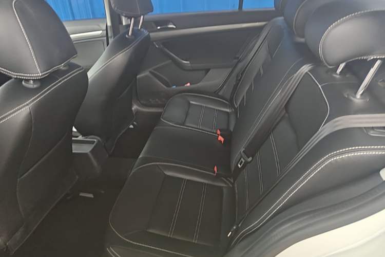 Used Volkswagen Lavida 2019 Lavida Start 1.5L Automatic Trendy Version China VI Standard Left Rear Seat