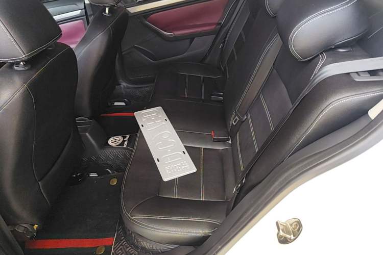 Used Volkswagen Lavida 2019 Lavida Start 1.5L Manual Fashion Edition China VI Standard Left Rear Seat