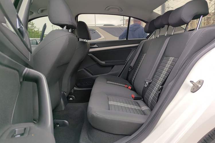Used Volkswagen Lavida 2019 Lavida Start 1.5L Automatic Trendy Version China VI Standard Left Rear Seat