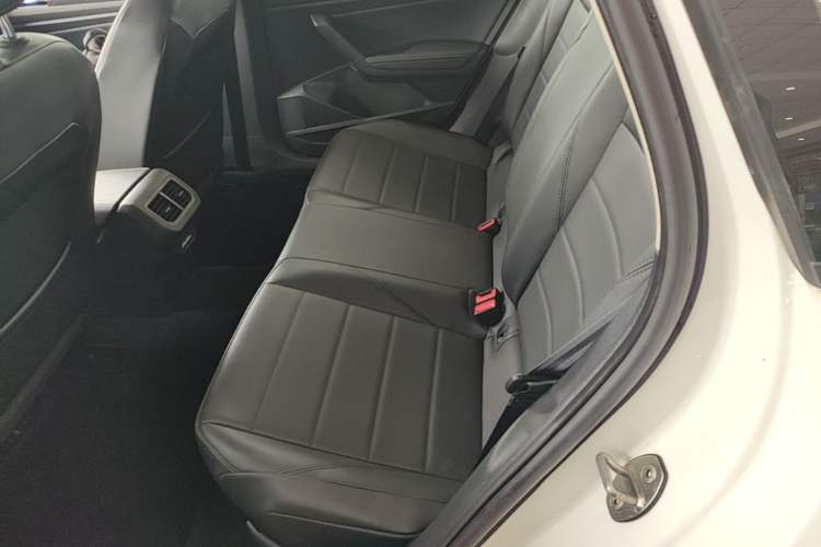 Used Volkswagen Lavida 2019 1.5L Automatic Comfort Edition China VI Standard Left Rear Seat
