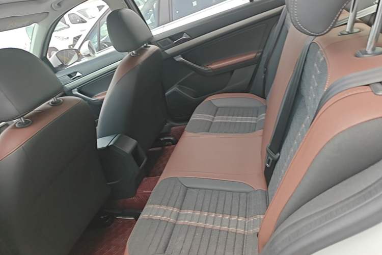 Used Volkswagen Lavida 2019 Lavida Start 1.5L Automatic Comfort Edition China VI Standard Left Rear Seat