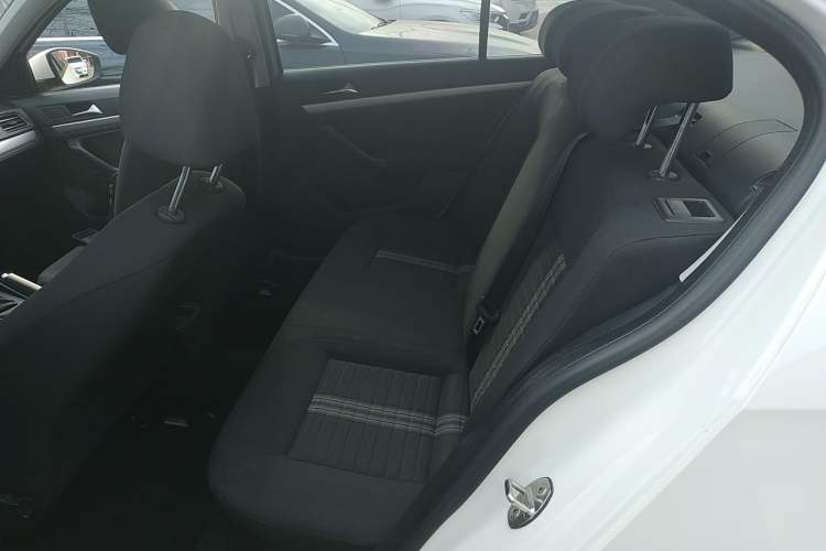 Used Volkswagen Lavida 2019 Lavida Start 1.5L Automatic Trendy Version China VI Standard Left Rear Seat