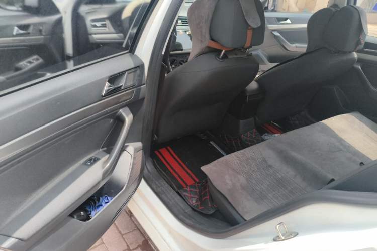Used Volkswagen Lavida 2019 Lavida Start 1.5L Manual Fashion Edition China VI Standard Left Rear Seat