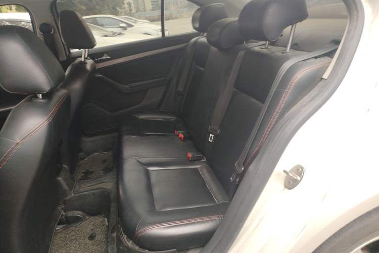 Used Volkswagen Lavida 2019 Lavida Start 1.5L Manual Fashion Edition China VI Standard Left Rear Seat