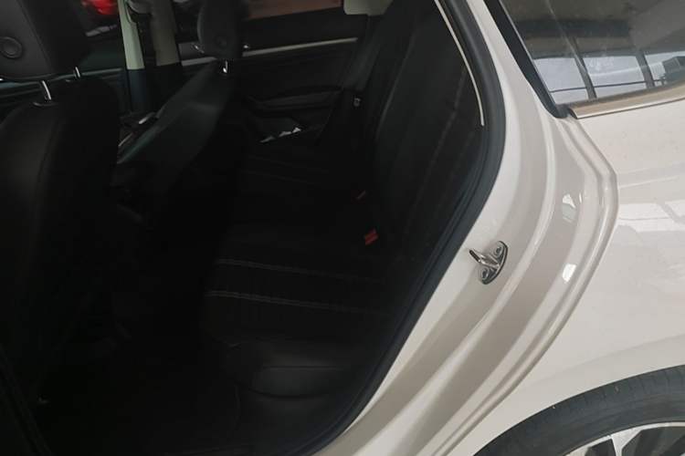 Used Volkswagen Lavida 2019 280TSI DSG Comfort Edition China VI standard Left Rear Seat