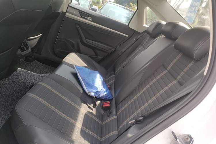 Used Volkswagen Lavida 2019 1.5L Automatic Vision Edition China VI Standard Left Rear Seat