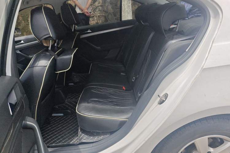 Used Volkswagen Lavida 2019 Lavida Start 1.5L Manual Fashion Edition China VI Standard Left Rear Seat