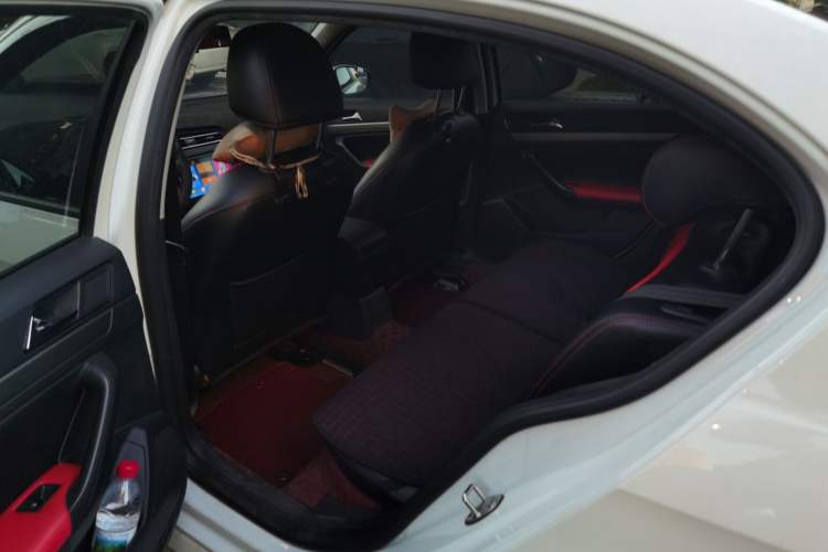 Used Volkswagen Lavida 2019 Lavida Start 1.5L Automatic Trendy Version China VI Standard Left Rear Seat