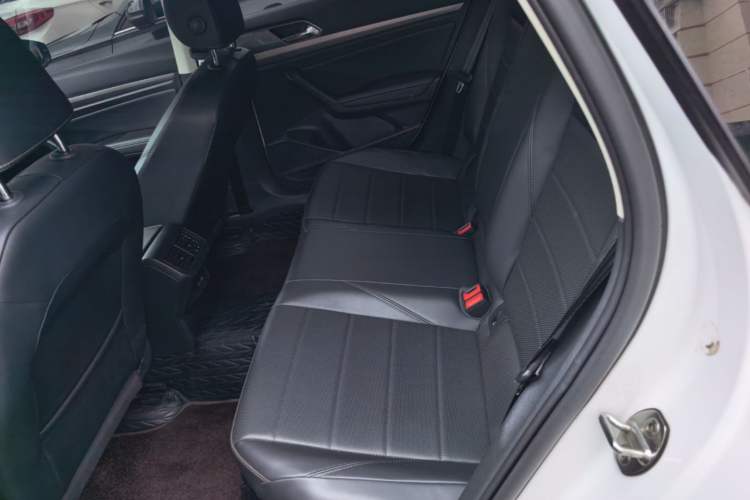 Used Volkswagen Lavida 2019 1.5L Automatic Comfort Edition China VI Standard Left Rear Seat