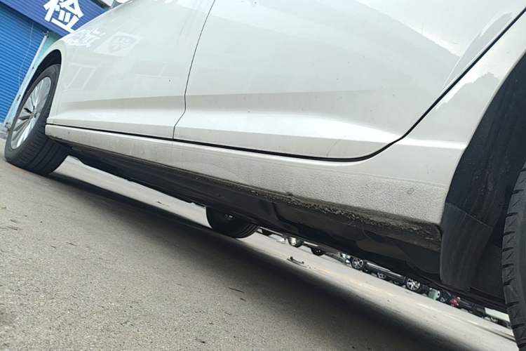 Used Volkswagen Lavida 2019 1.5L Automatic Comfort Edition China VI Standard Left Side Sill