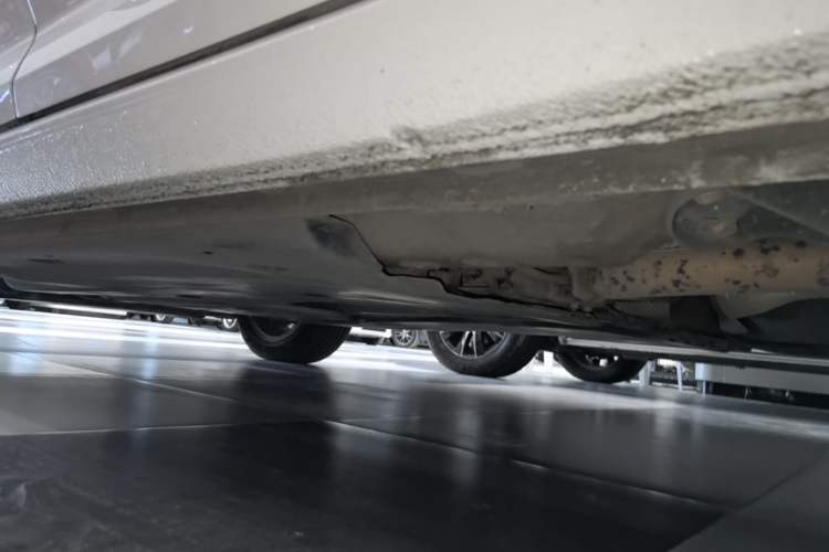 Used Volkswagen Lavida 2019 1.5L Automatic Comfort Edition China VI Standard Left Side Sill