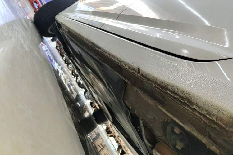Used Volkswagen Lavida 2019 1.5L Automatic Comfort Edition China VI Standard Left Side Sill