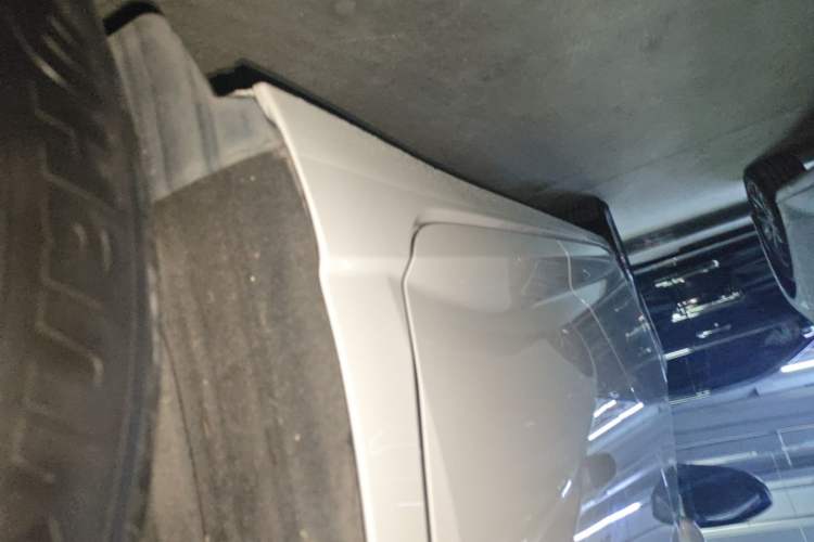 Used Volkswagen Lavida 2019 1.5L Automatic Fashion Edition China VI Left Side Sill