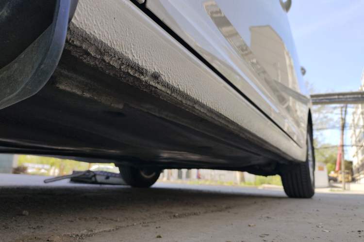 Used Volkswagen Lavida 2019 1.5L Automatic Fashion Edition China VI Left Side Sill