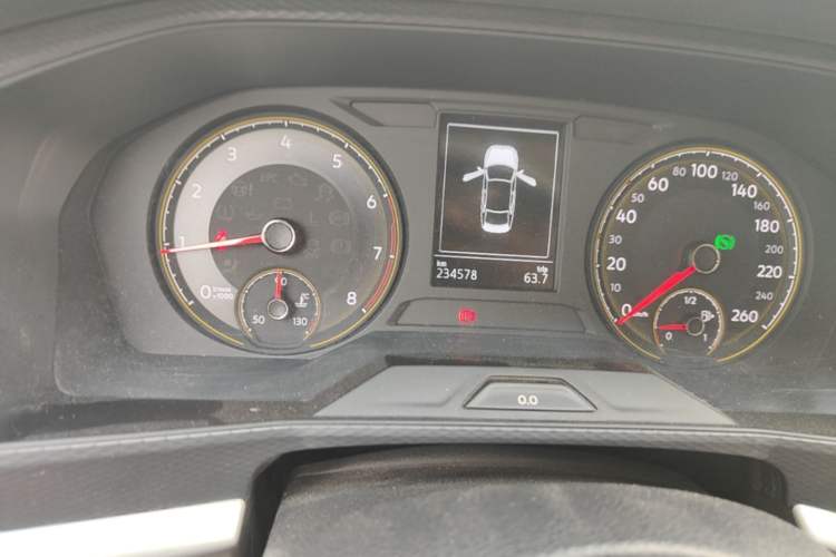 Used Volkswagen Lavida 2019 1.5L Automatic Fashion Edition China VI Odometer Close Up