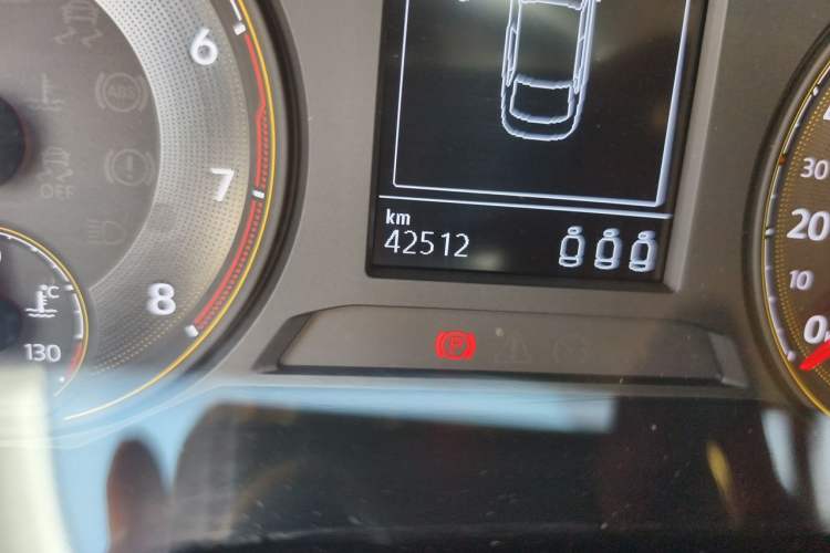Used Volkswagen Lavida 2019 280TSI DSG Luxury Edition China VI Standard Odometer Close Up
