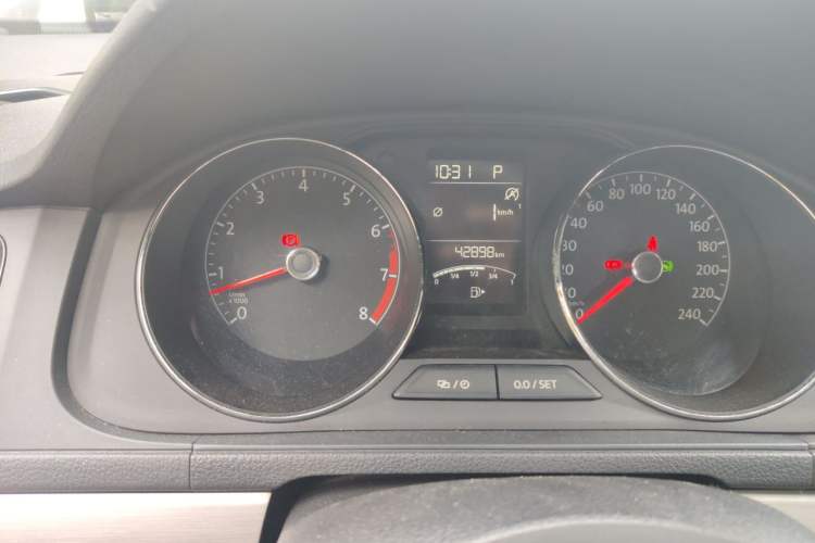 Used Volkswagen Lavida 2019 Lavida Start 1.5L Automatic Comfort Edition China VI Standard Odometer Close Up