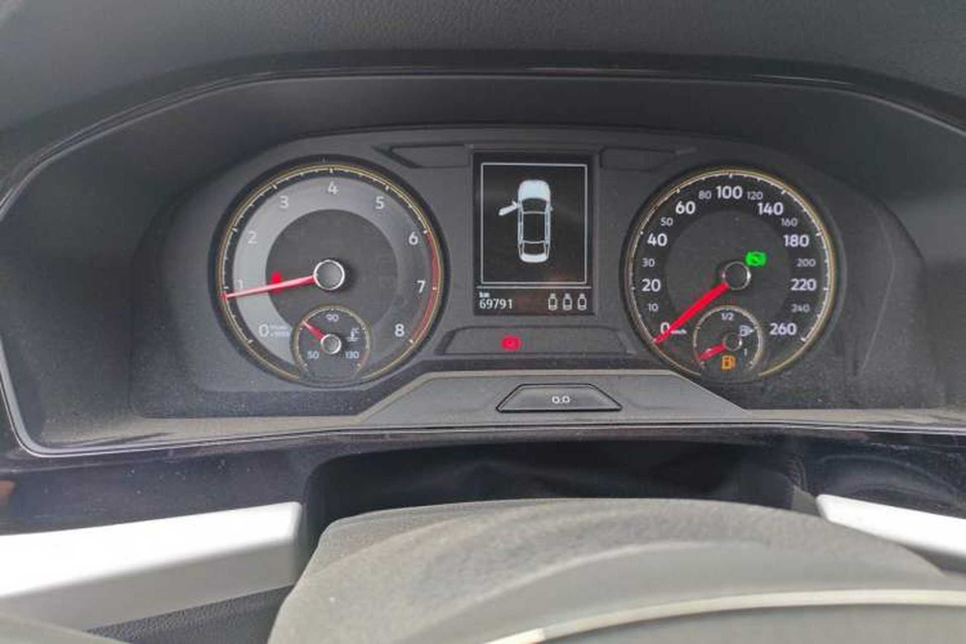 Used Volkswagen Lavida 2019 1.5L Automatic Comfort Edition China VI Standard Odometer Close Up