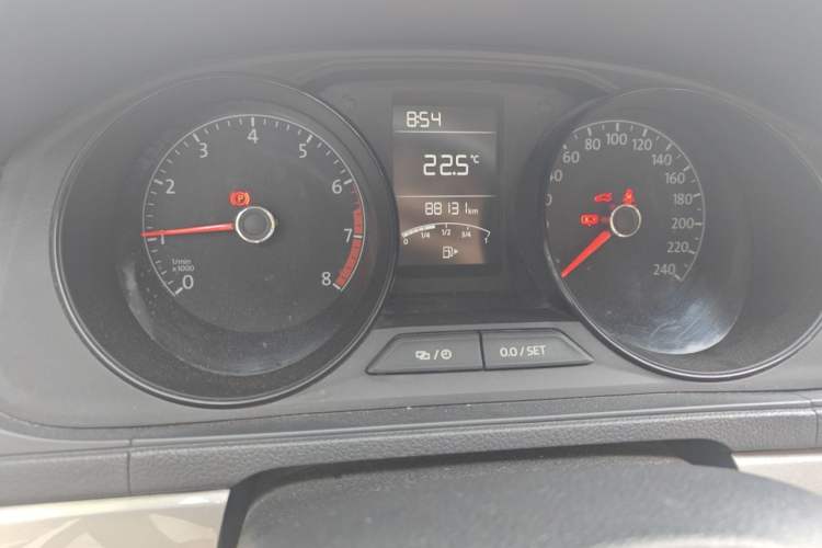 Used Volkswagen Lavida 2019 Lavida Start 1.5L Manual Fashion Edition China VI Standard Odometer Close Up