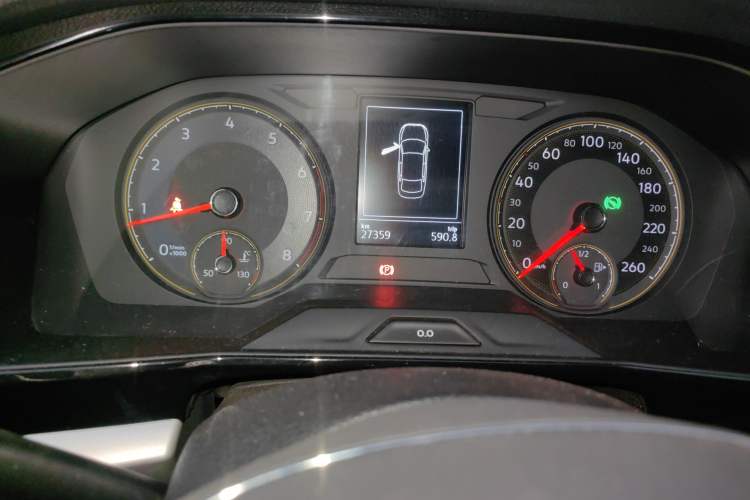 Used Volkswagen Lavida 2019 280TSI DSG Comfort Edition China VI standard Odometer Close Up