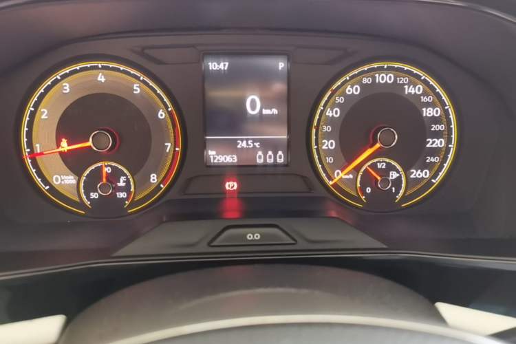 Used Volkswagen Lavida 2019 1.5L Automatic Comfort Edition China VI Standard Odometer Close Up