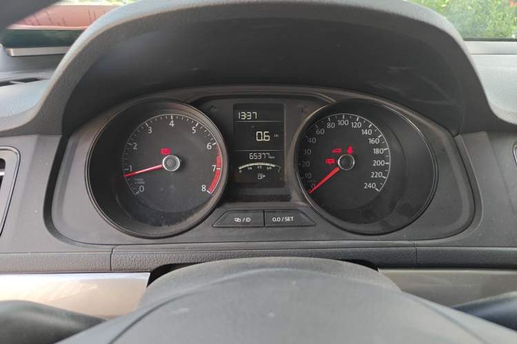 Used Volkswagen Lavida 2019 Lavida Start 1.5L Manual Fashion Edition China VI Standard Odometer Close Up