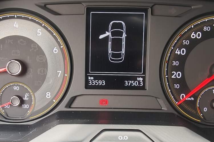 Used Volkswagen Lavida 2019 280TSI DSG Comfort Edition China VI standard Odometer Close Up