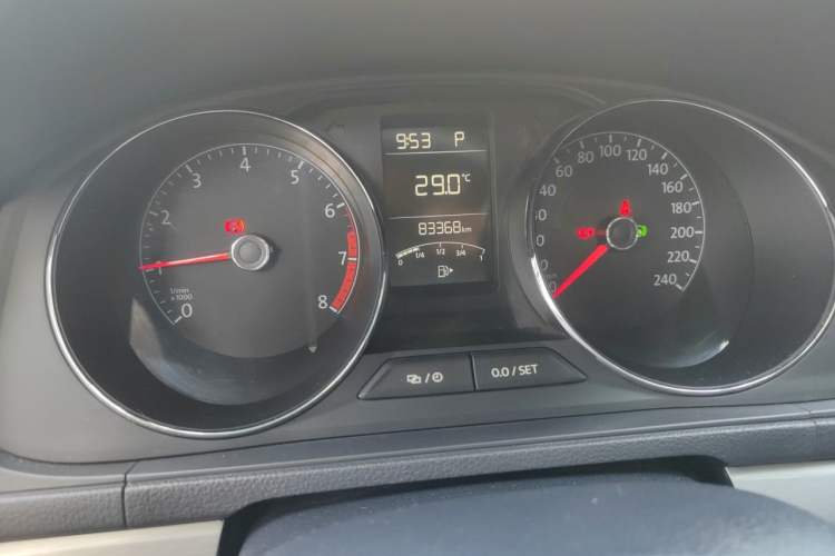 Used Volkswagen Lavida 2019 Lavida Start 1.5L Automatic Comfort Edition China VI Standard Odometer Close Up