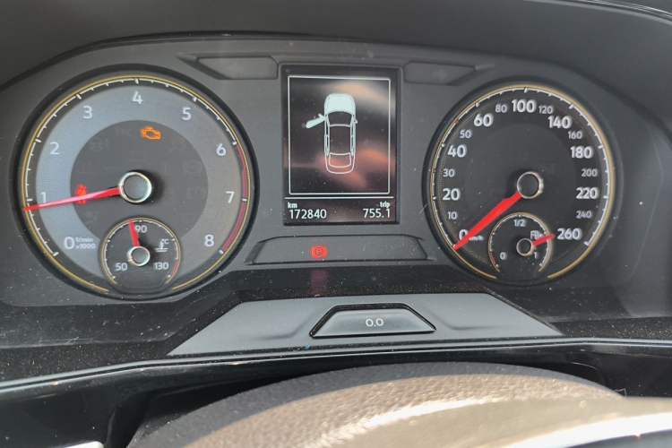 Used Volkswagen Lavida 2019 1.5L Manual Comfort Edition China VI Standard Odometer Close Up