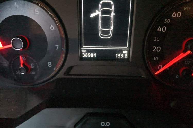 Used Volkswagen Lavida 2019 280TSI DSG Comfort Edition China VI standard Odometer Close Up