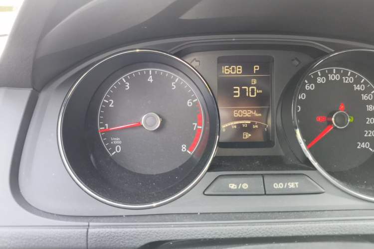 Used Volkswagen Lavida 2019 Lavida Start 1.5L Automatic Comfort Edition China VI Standard Odometer Close Up