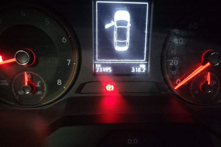 Used Volkswagen Lavida 2019 1.5L Manual Comfort Edition China VI Standard Odometer Close Up
