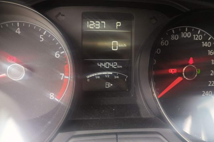 Used Volkswagen Lavida 2019 1.5L Automatic Fashion Edition China VI Odometer Close Up
