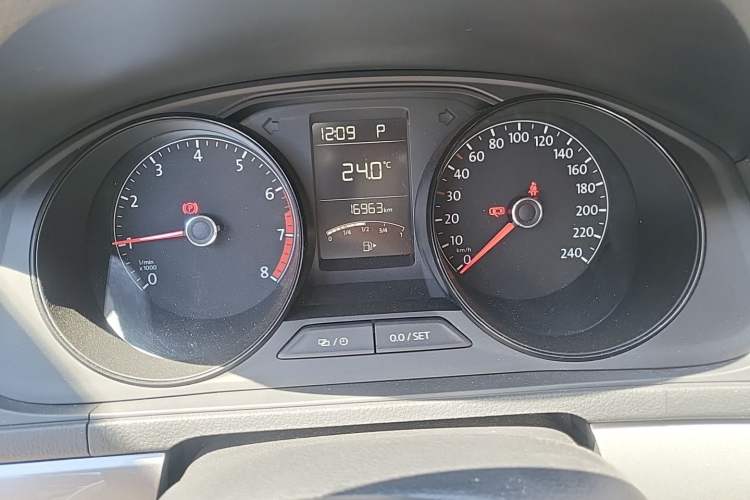 Used Volkswagen Lavida 2019 Lavida Start 1.5L Automatic Trendy Version China VI Standard Odometer Close Up