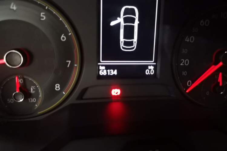 Used Volkswagen Lavida 2019 280TSI DSG Comfort Edition China VI standard Odometer Close Up