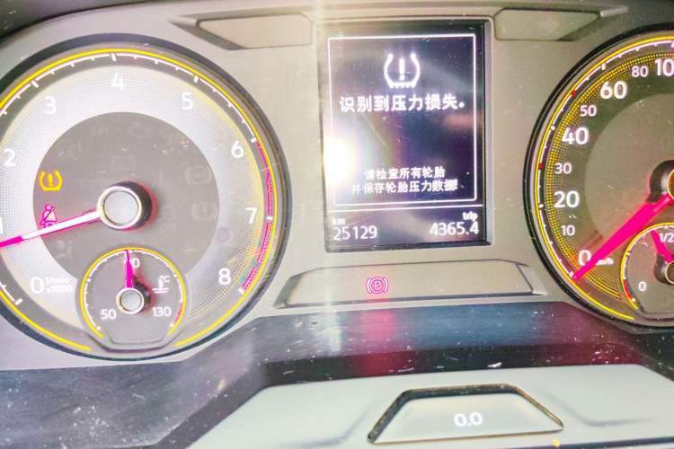 Used Volkswagen Lavida 2019 280TSI DSG Comfort Edition China VI standard Odometer Close Up