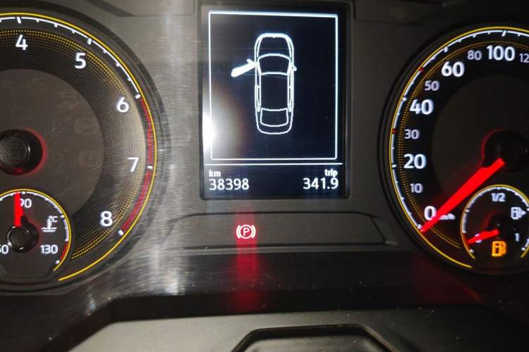 Used Volkswagen Lavida 2019 1.5L Automatic Vision Edition China VI Standard Odometer Close Up