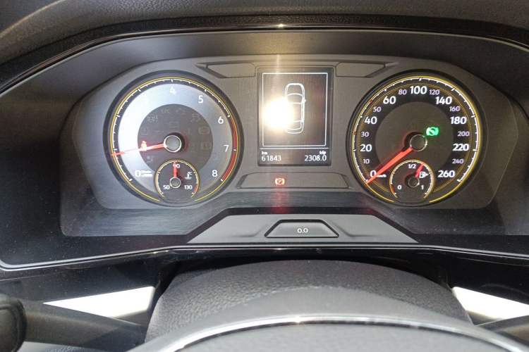 Used Volkswagen Lavida 2019 1.5L Automatic Comfort Edition China VI Standard Odometer Close Up