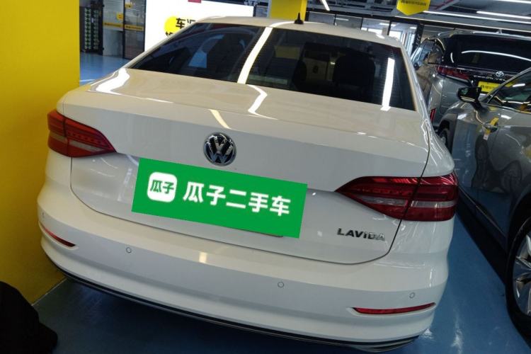 Used Volkswagen Lavida 2019 1.5L Automatic Comfort Edition China VI Standard Rear