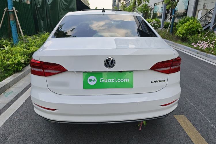 Used Volkswagen Lavida 2019 1.5L Automatic Comfort Edition China VI Standard Rear