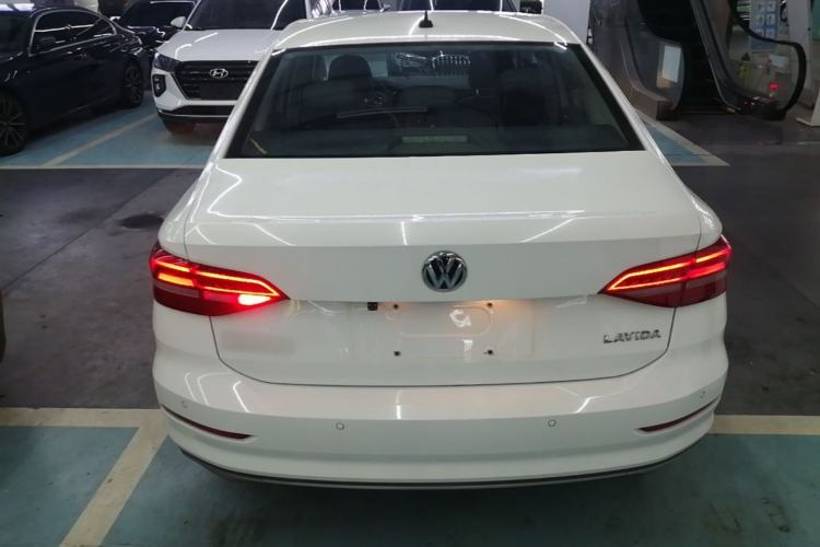 Used Volkswagen Lavida 2019 1.5L Automatic Comfort Edition China VI Standard Rear