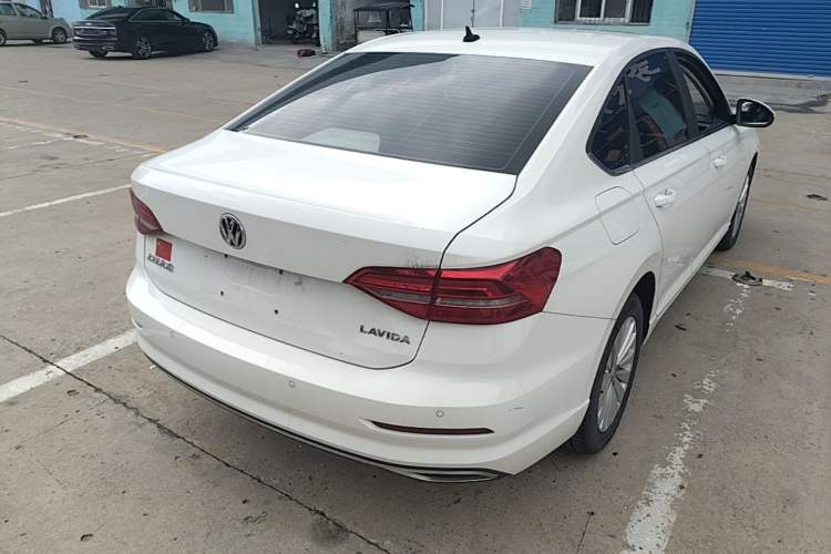 Used Volkswagen Lavida 2019 1.5L Automatic Comfort Edition China VI Standard Rear Right 45 Deg