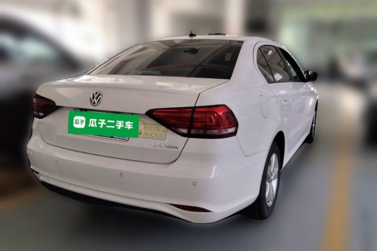 Used Volkswagen Lavida 2019 Lavida Start 1.5L Manual Fashion Edition China VI Standard Rear Right 45 Deg