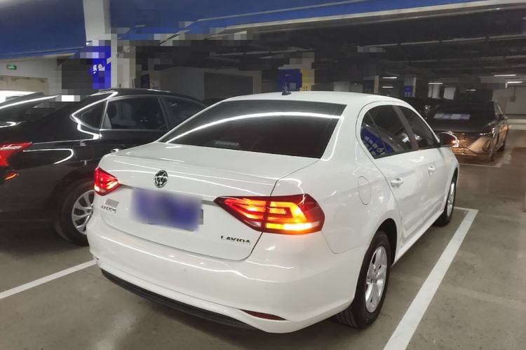 Used Volkswagen Lavida 2019 Lavida Start 1.5L Manual Fashion Edition China VI Standard Rear Right 45 Deg