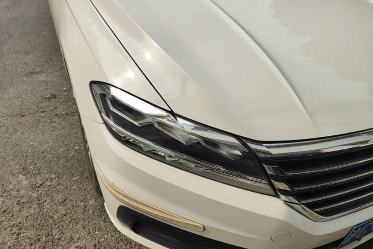Used Volkswagen Lavida 2019 1.5L Automatic Fashion Edition China VI Right Front Headlight