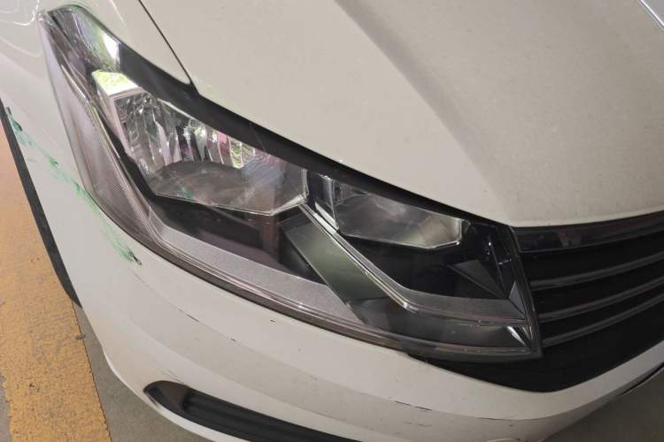 Used Volkswagen Lavida 2019 Lavida Start 1.5L Automatic Trendy Version China VI Standard Right Front Headlight