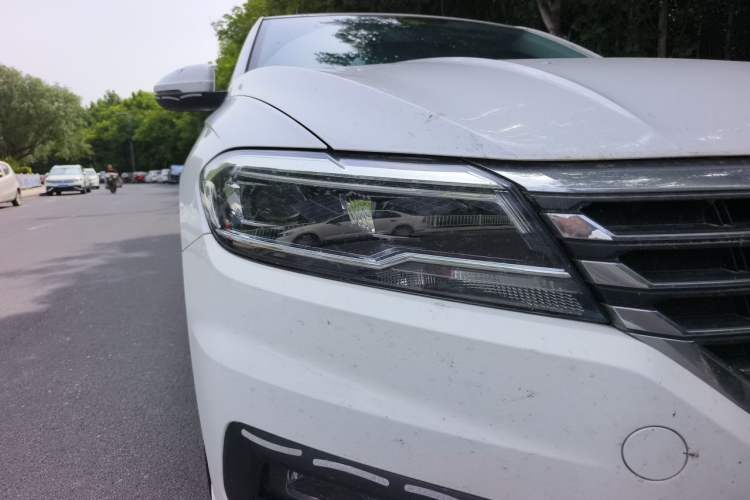 Used Volkswagen Lavida 2019 280TSI DSG Comfort Edition China VI standard Right Front Headlight