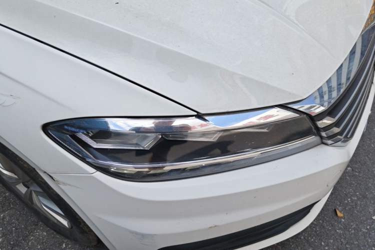 Used Volkswagen Lavida 2019 1.5L Automatic Fashion Edition China VI Right Front Headlight