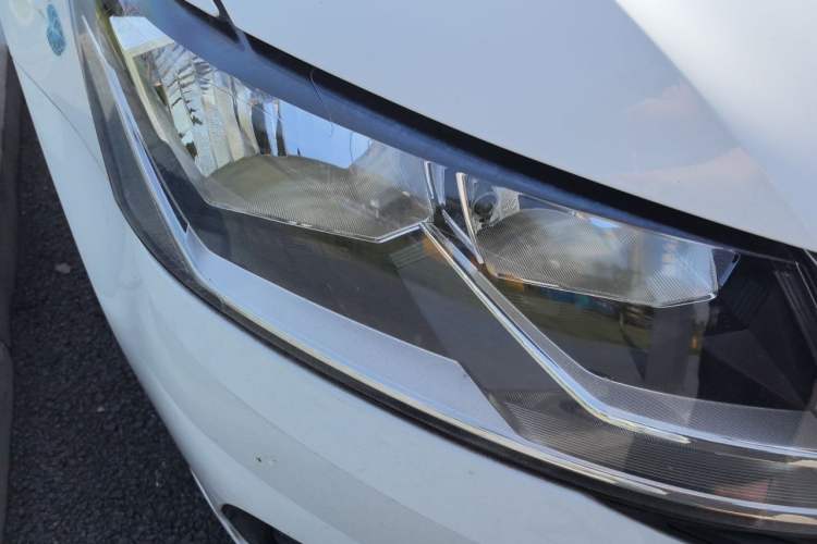 Used Volkswagen Lavida 2019 Lavida Start 1.5L Manual Fashion Edition China VI Standard Right Front Headlight